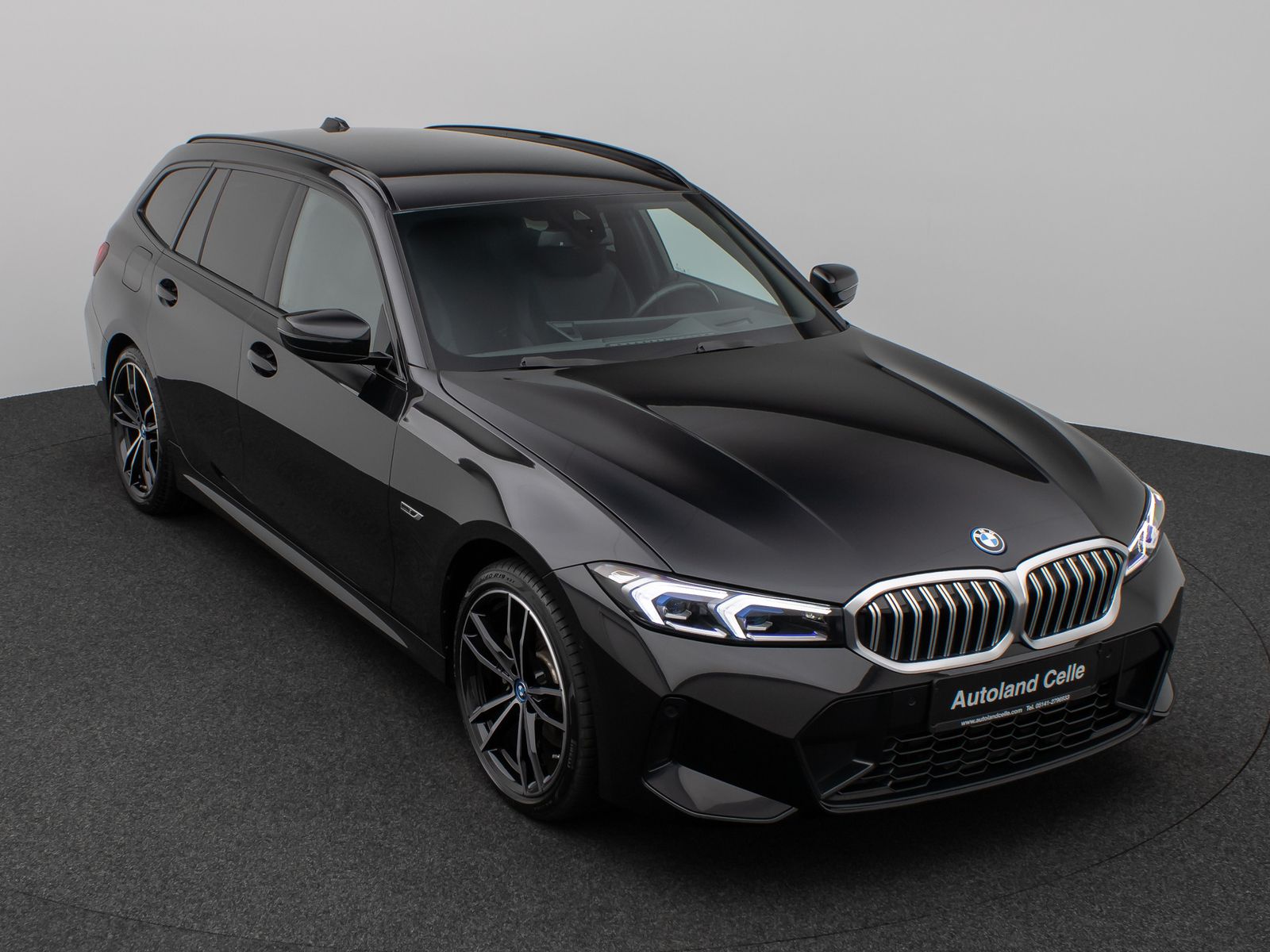 Fahrzeugabbildung BMW 330e M Sport Kamera DAB HiFi Lenkrhzg Alarm 19"