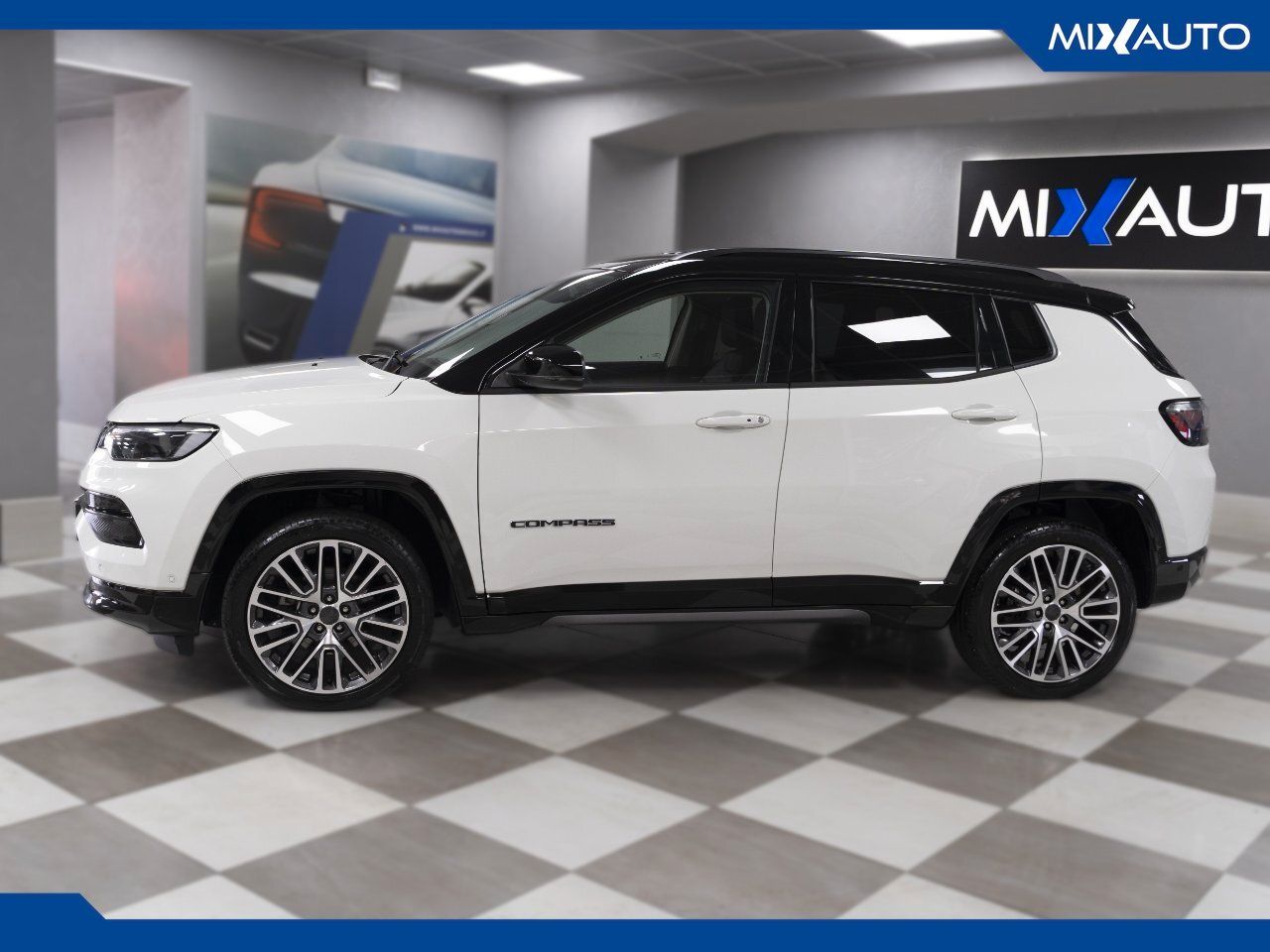 Jeep Compass 1.5 Turbo T4 MHEV Summit 2WD 130CV  imagem 3