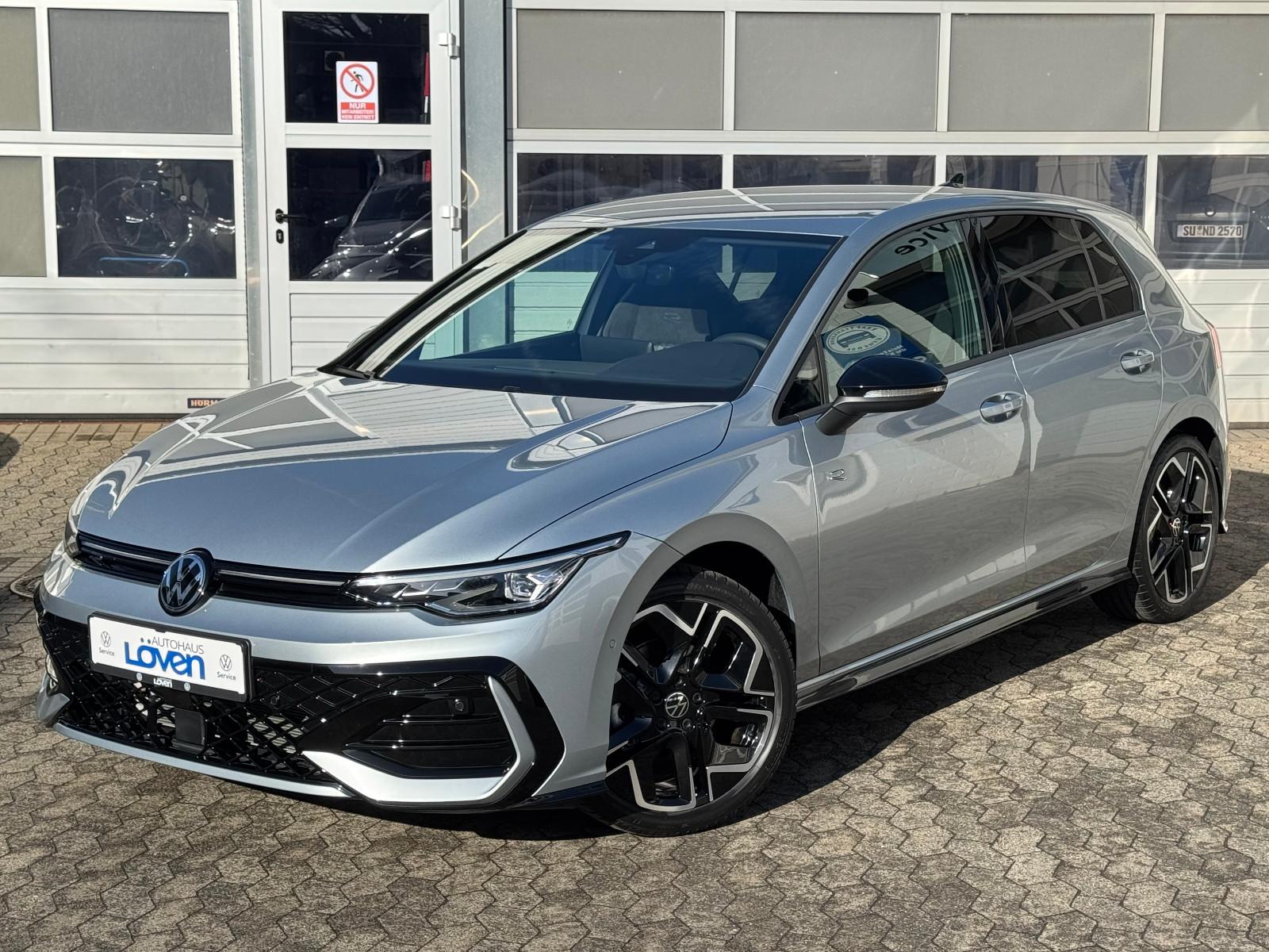 Volkswagen Golf VIII 1.5 TSI R-Line|Black|LED+|Kamera|AppCo