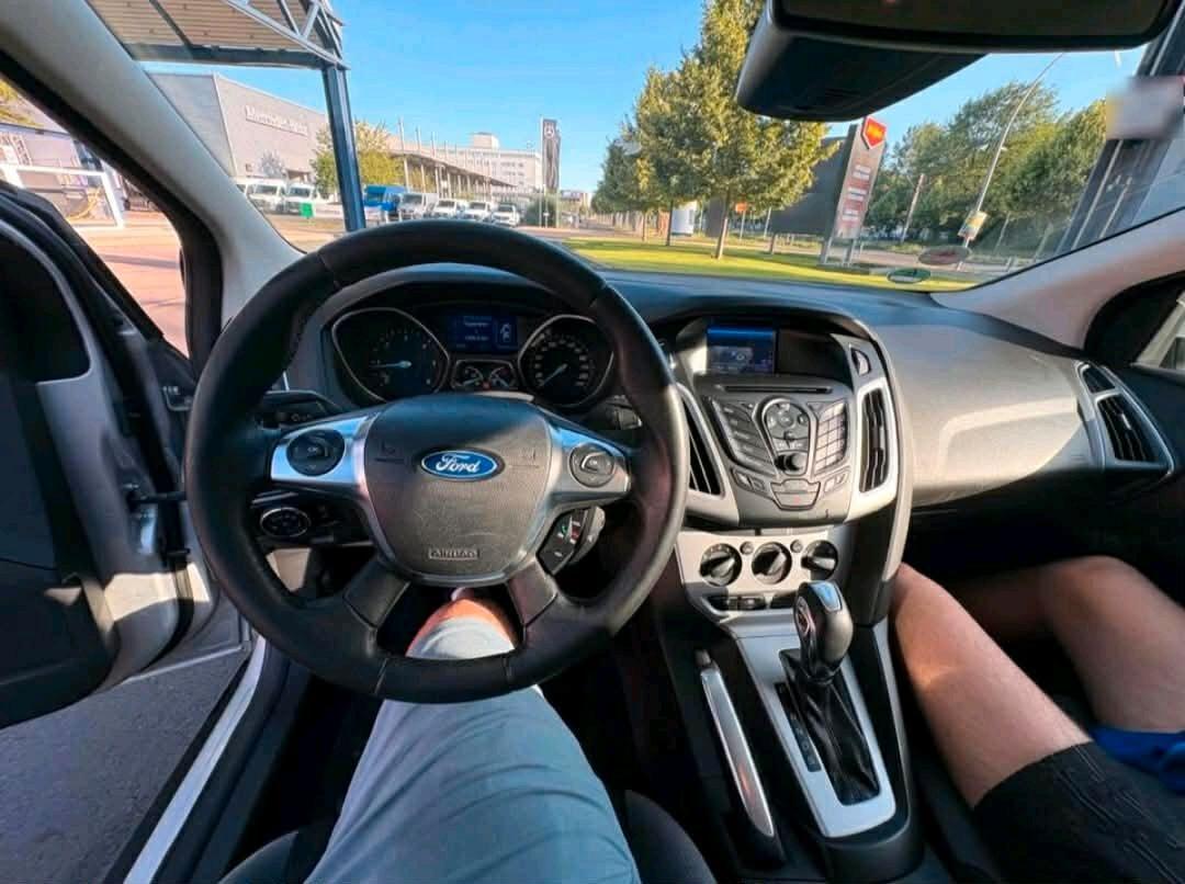 Ford Focus 2012 — photo 7