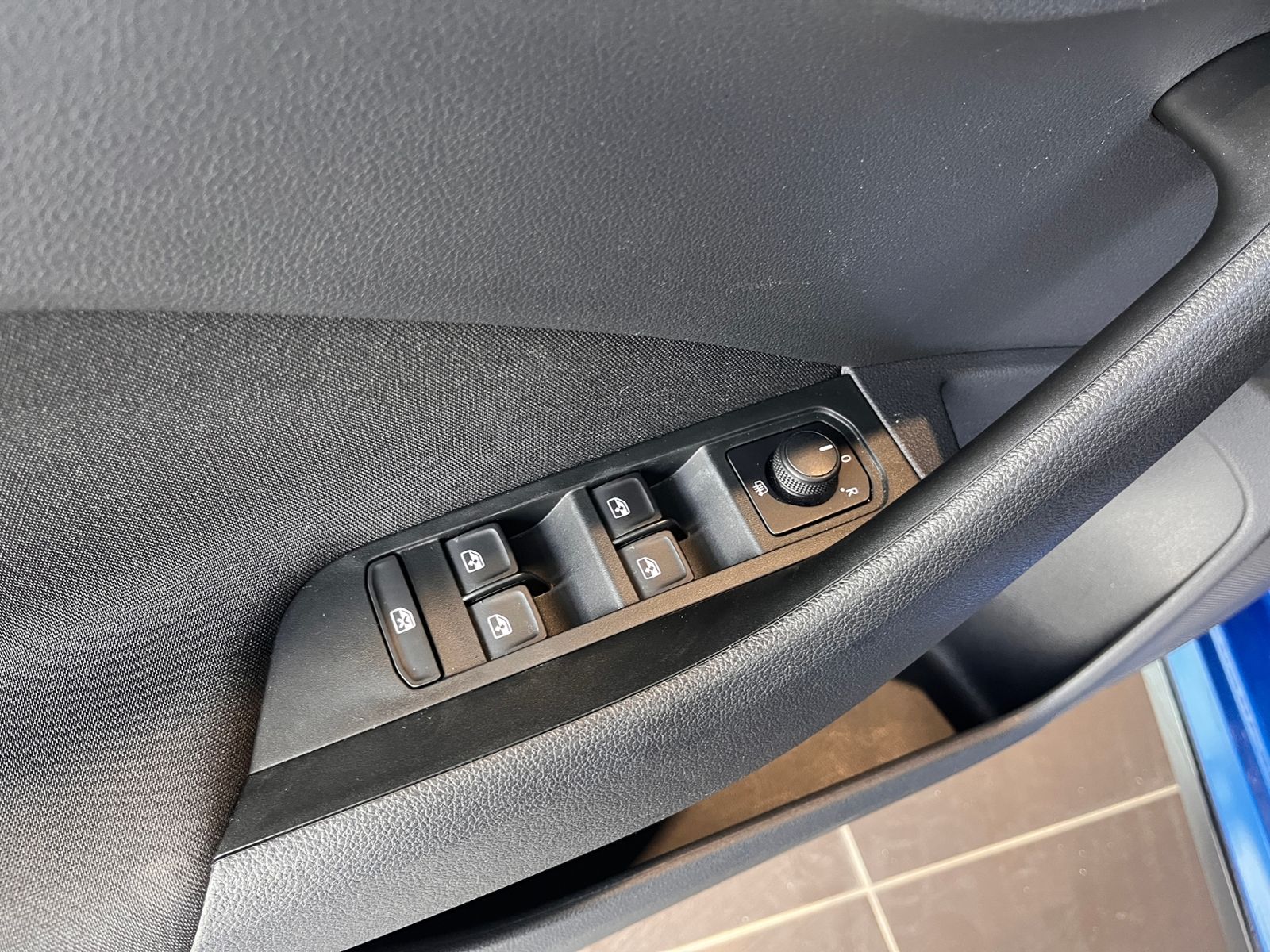 Fahrzeugabbildung SKODA Kamiq Monte Carlo AHK PANO ACC LED