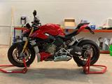 Ducati Streetfighter V4S, Neuwertig, TÜV+AU+SERVICE NEU - STREETFIGHTER