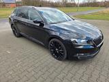 Skoda Superb Kombi 1,8 TSI, Pano, AHK, Service NEU - Skoda Superb mit Benzin-Antrieb: Kombi, 1.8