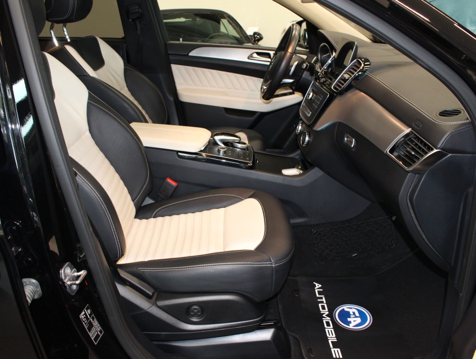 Fahrzeugabbildung Mercedes-Benz GLE 500 4Matic Coupe AMG Line Pano*Standhzg*LED