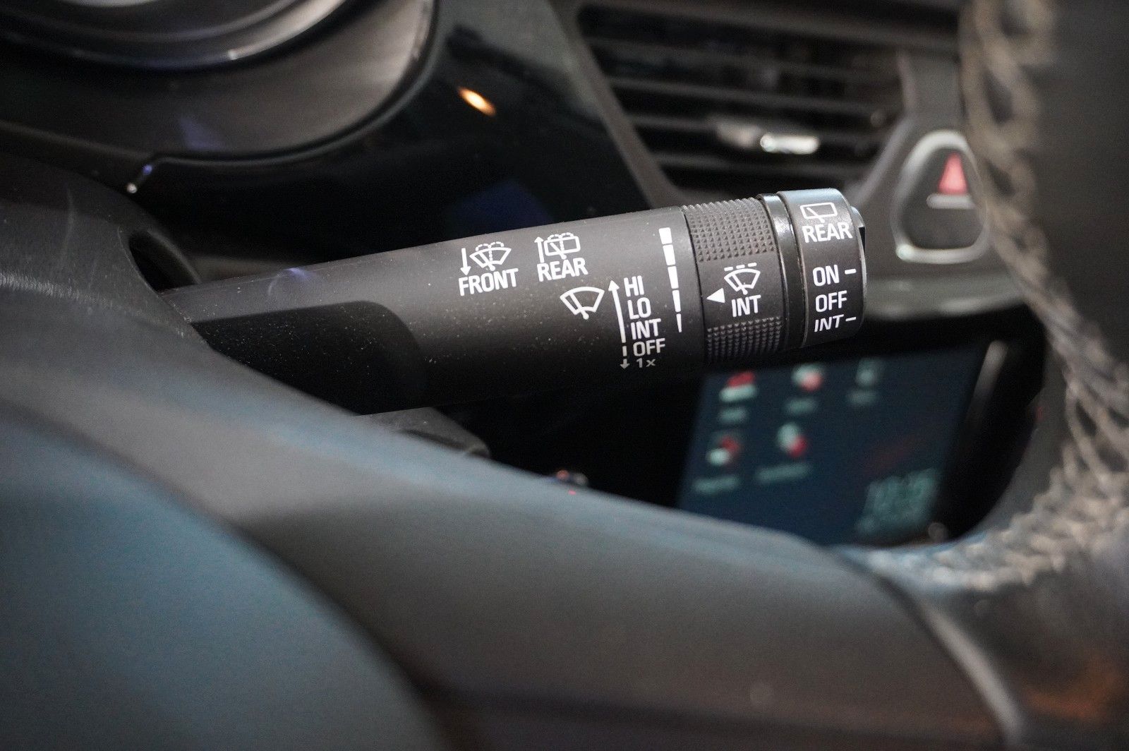 Fahrzeugabbildung Opel Corsa E 1.4 120 JAHRE 5-TÜR NAVI/SHZ/KAMERA/TEMP