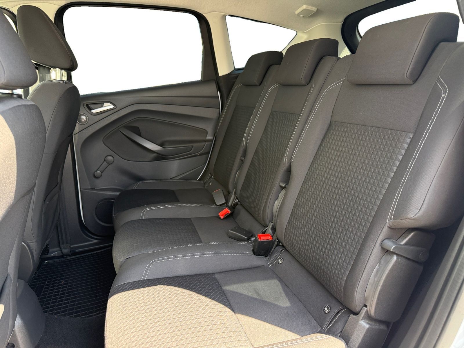 Fahrzeugabbildung Ford C-Max Trend 1,0 EcoBoost TEMPO Sitzhzg.