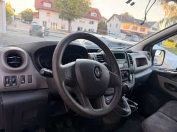Renault Trafic - 10