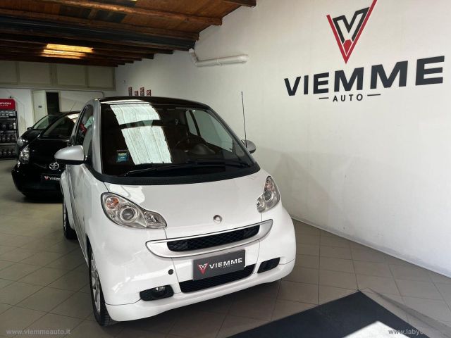 Smart SMART fortwo 52 kW MHD coupé White Tailor Made