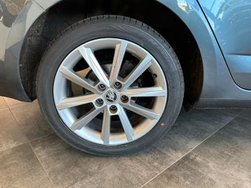 Skoda Octavia *AHK*2-Zonen*PDC*Tempo*Dachrelimg*