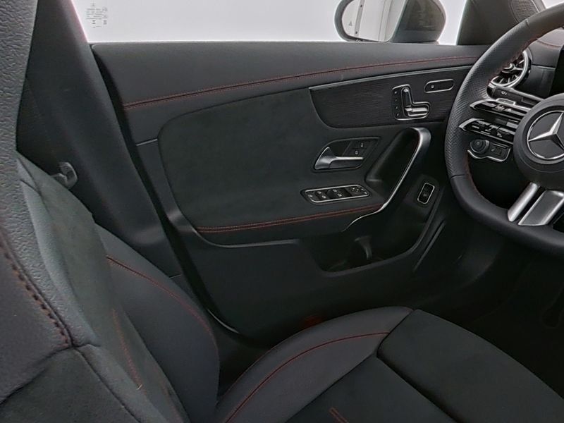 Fahrzeugabbildung Mercedes-Benz CLA 220 d AMG Pano*Distro*Totwink*360°*Mermory*