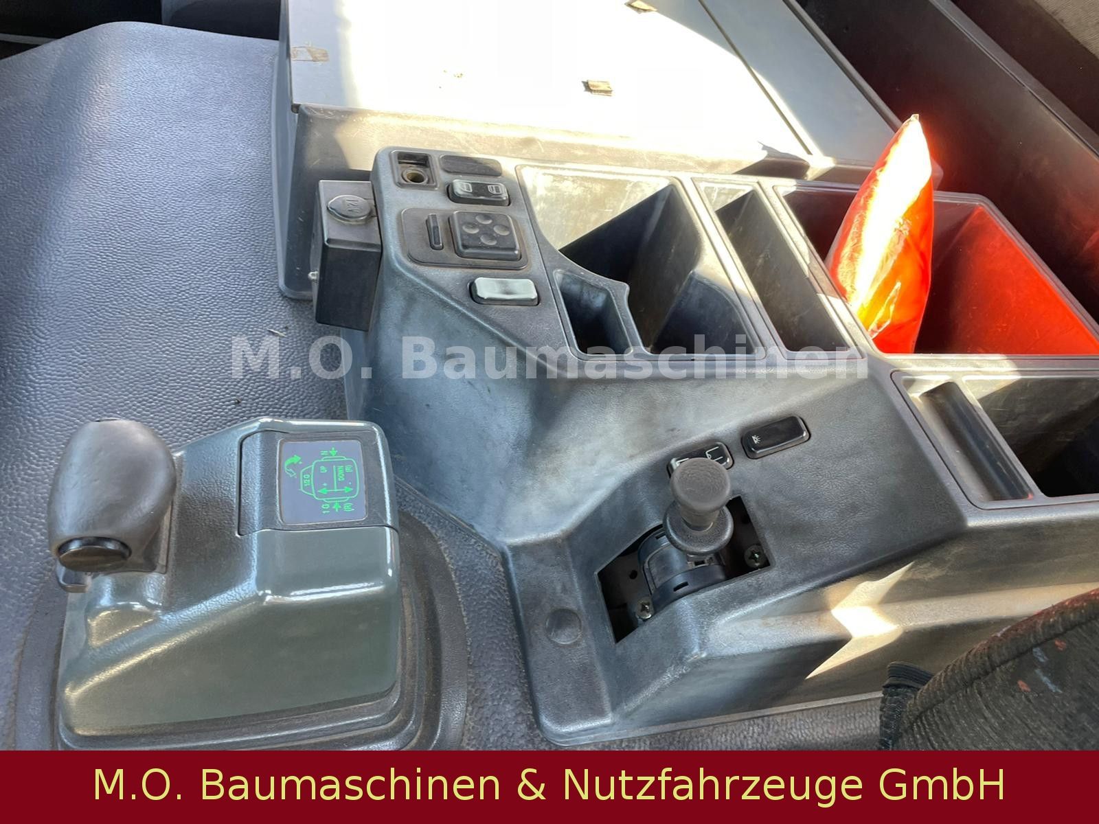 Fahrzeugabbildung Mercedes-Benz Actros 1835 /Blatt/Blatt 6-Zyl/EPS