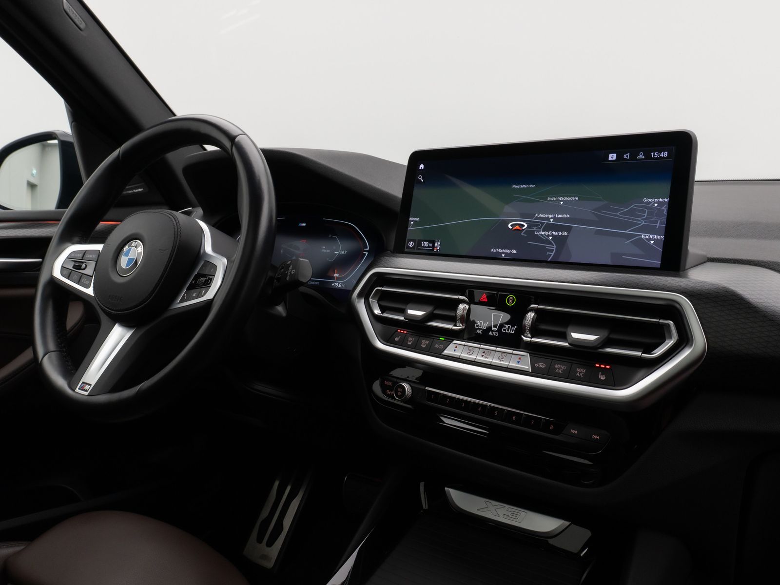 Fahrzeugabbildung BMW X3 xD30d M Sport Panorama Kamera DAB H/K 21Zoll