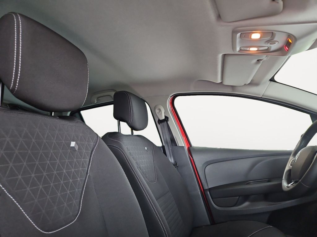 Fahrzeugabbildung Renault Clio Energy TCe 120 GT Sitzheizung Navigation