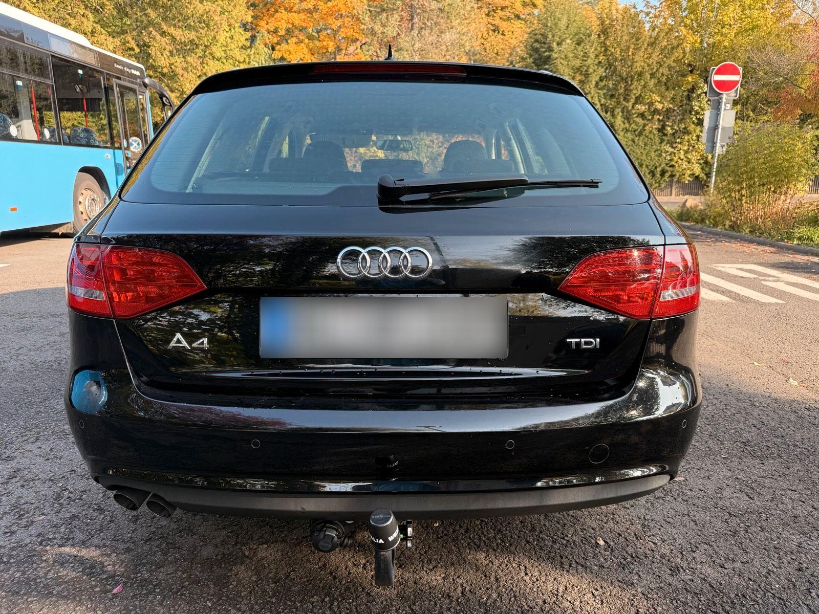Audi A4 2012 — photo 6