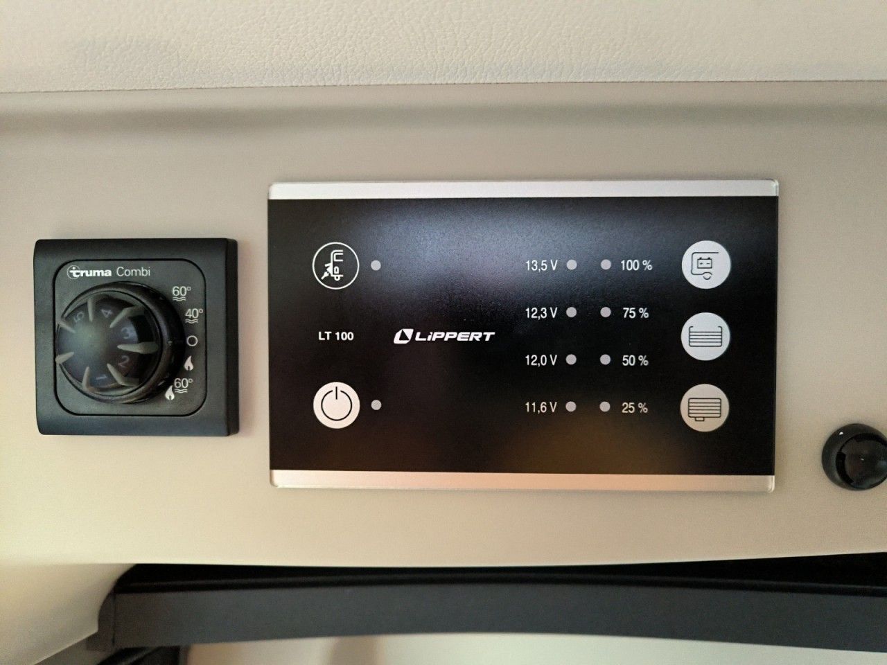 Fahrzeugabbildung LMC Innovan 600 Rahmenfenster Alufelgen Markise