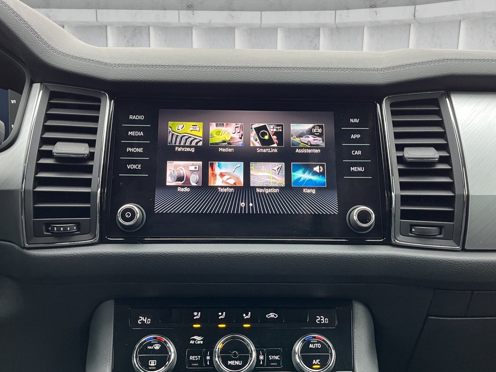 Fahrzeugabbildung SKODA Kodiaq 1.5 DSG*7-Sitze*ACC*VirtC*Matrix*Kamera**