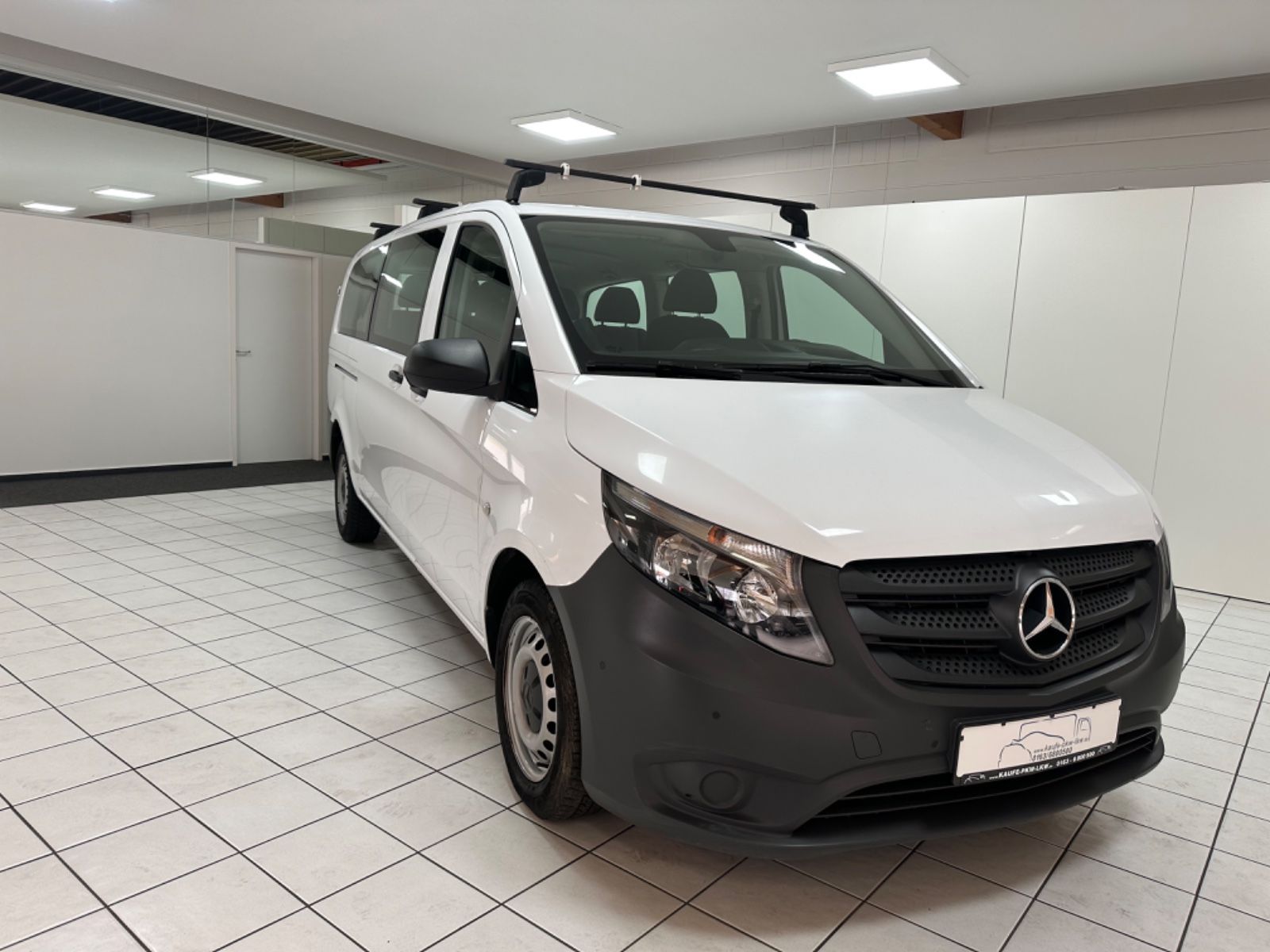 Fahrzeugabbildung Mercedes-Benz Vito Tourer Kombi 111 CDI Pro FWD extralang