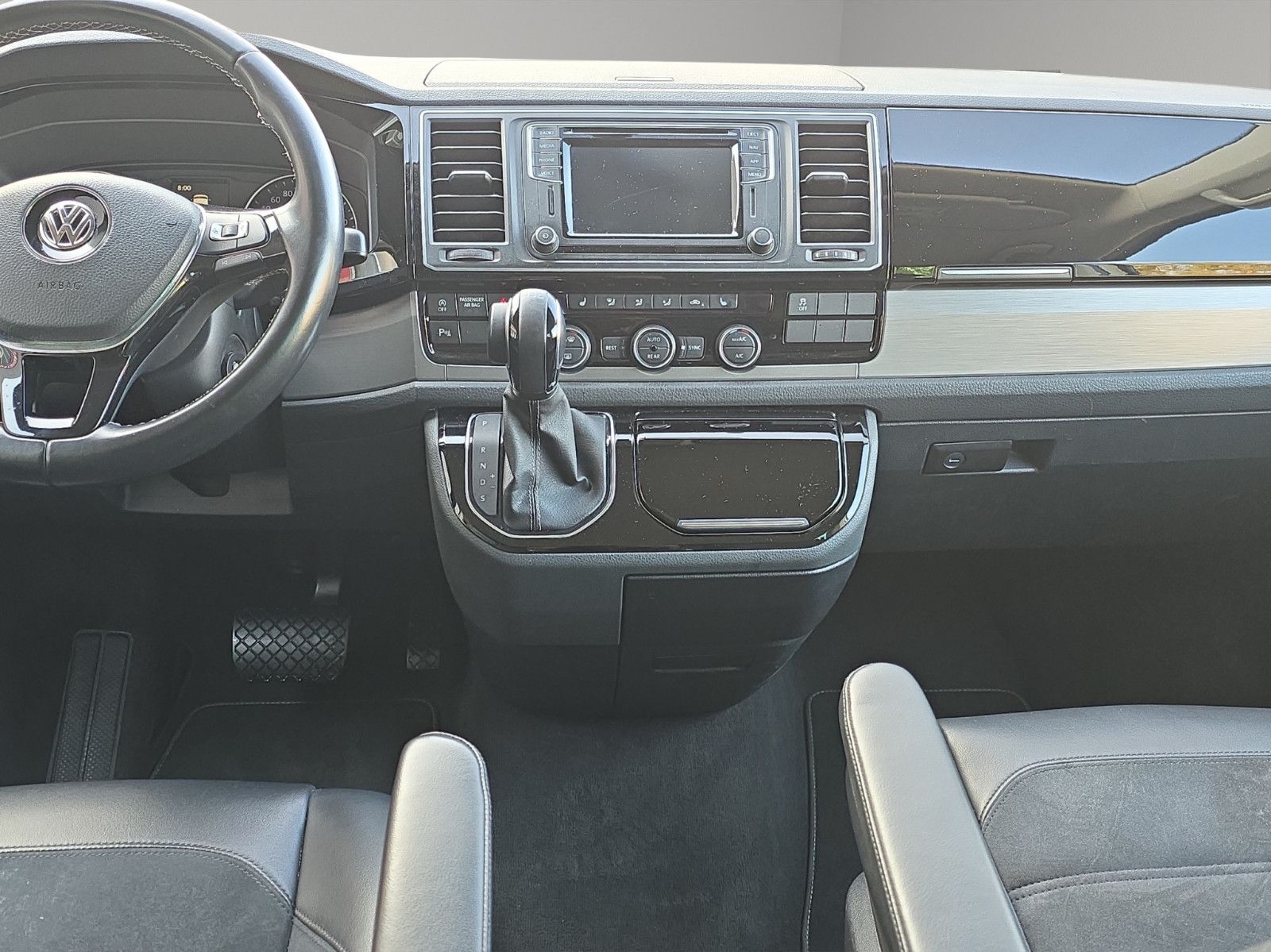 Fahrzeugabbildung Volkswagen T6 Multivan Generation Six 4Motion VOLL