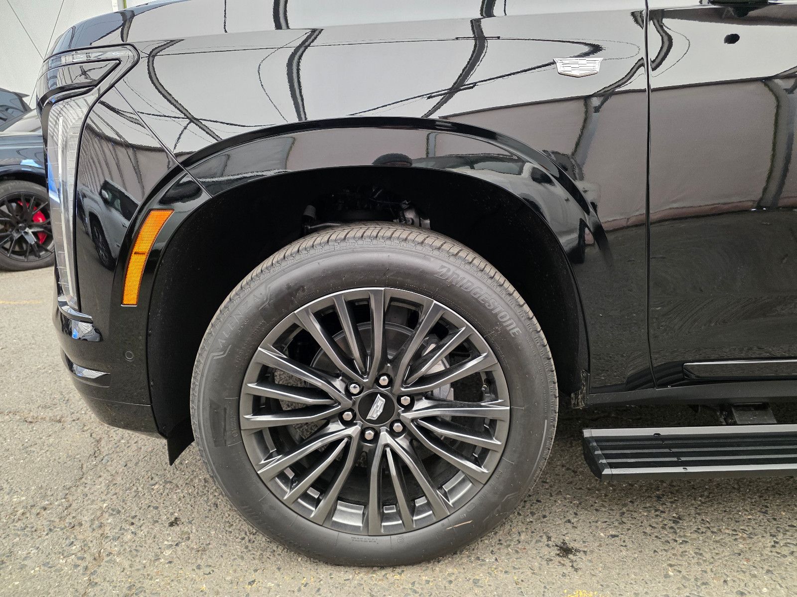Fahrzeugabbildung Cadillac Escalade Sport Platinum T1: 129.000 EUR, Stock !