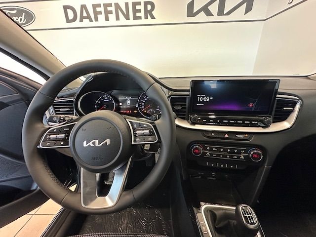 Fahrzeugabbildung Kia Ceed_sw Vision 1.4 Lane ASS Navi SHZ SpurhaltASS