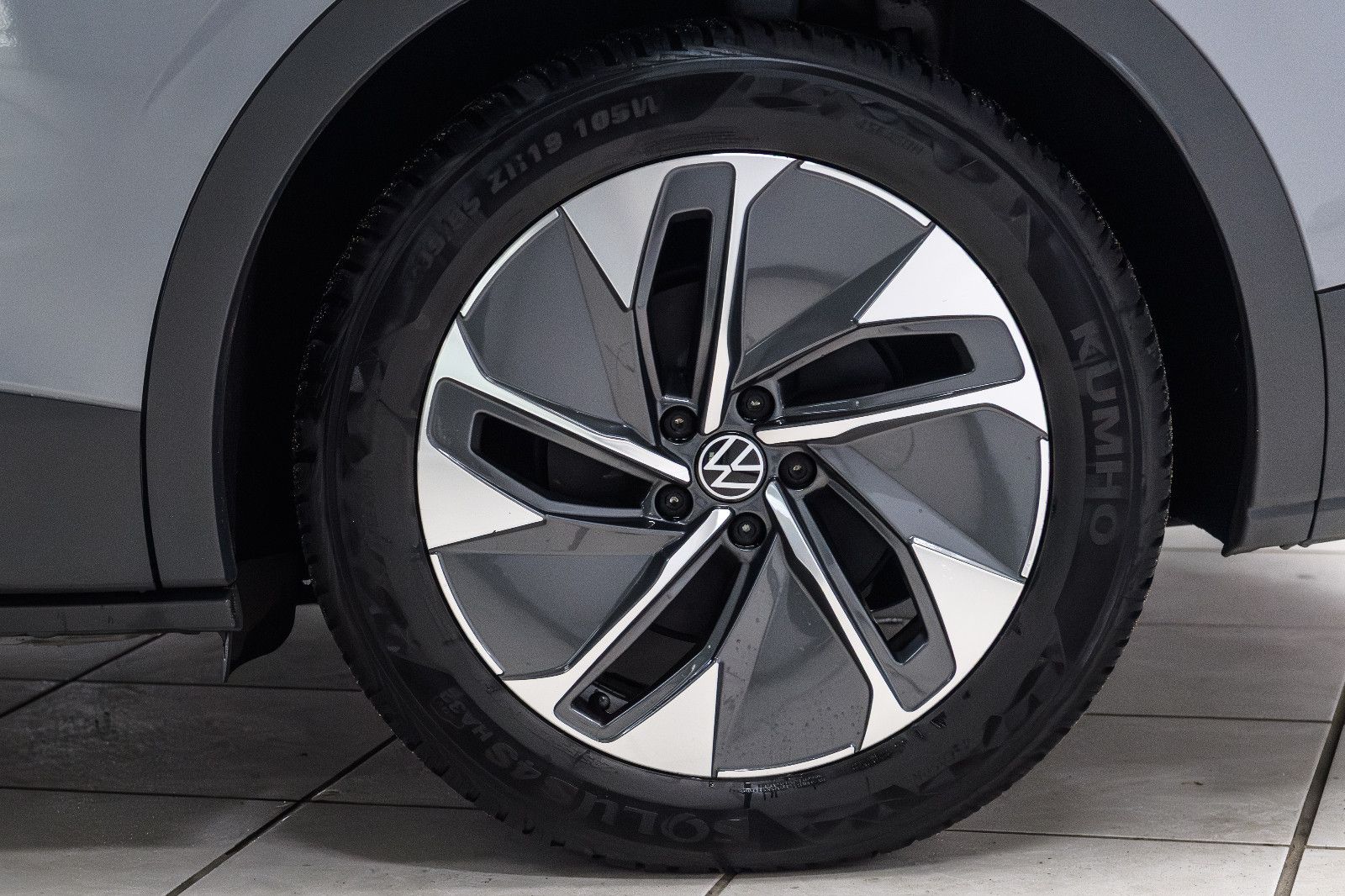 Fahrzeugabbildung Volkswagen ID.4 Pure Performance LED+NAVI+APP+GJ-REIFEN