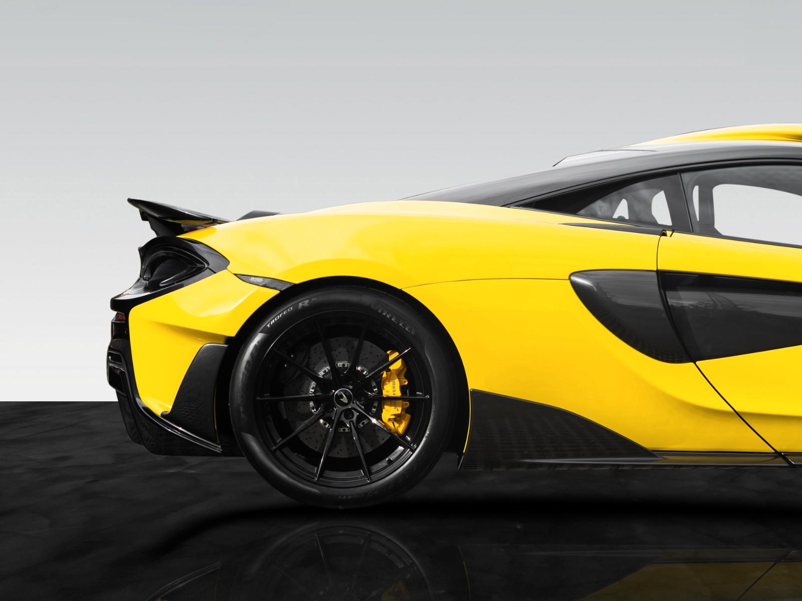 McLaren 600LT Coupé I Sicilian Yellow | MSO Roof Scoop