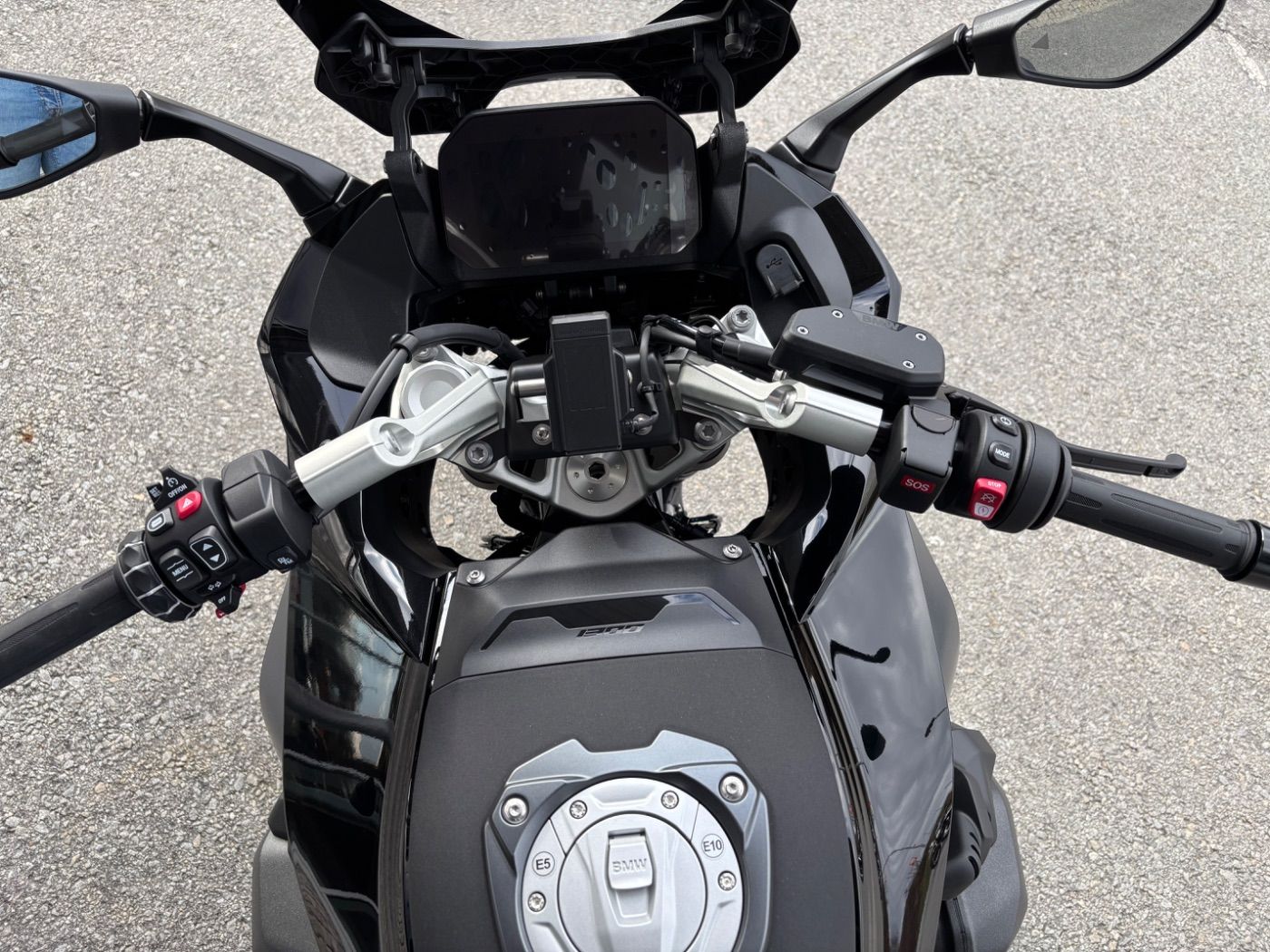 Fahrzeugabbildung BMW R 1300 RS Triple Black 4 Pakete