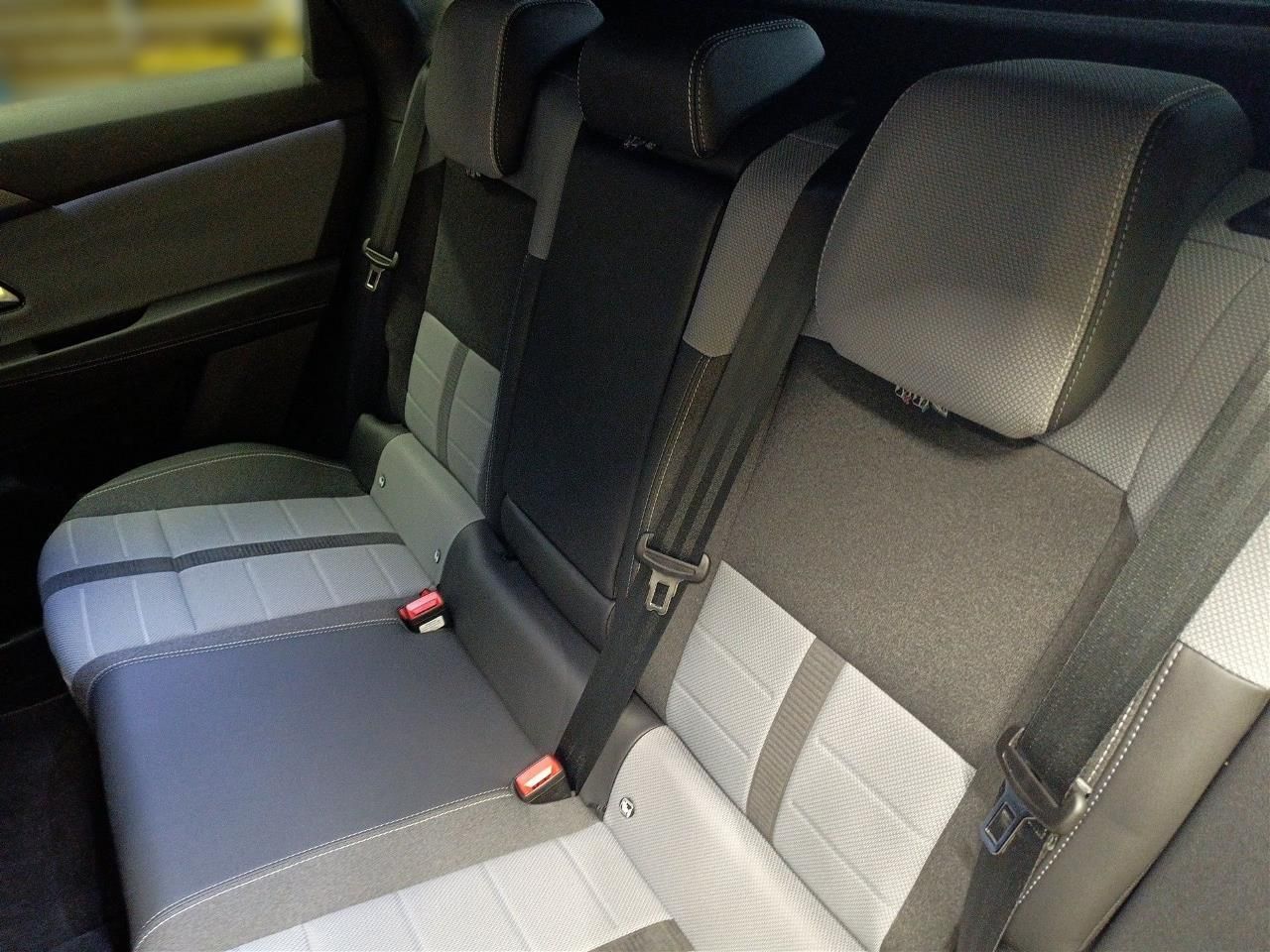 Fahrzeugabbildung Opel Grandland 1.2 48V Mild-Hybrid 100 kW GS