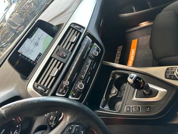 BMW 120 i Sport Line *LED*Navi*Schiebedach*