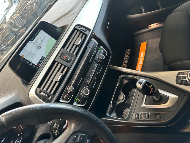 BMW 120 i Sport Line *LED*Navi*Schiebedach*