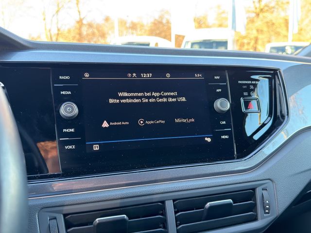 Polo 1.0 TSI Highline DSG PDC SHZ NAVI ACC LED