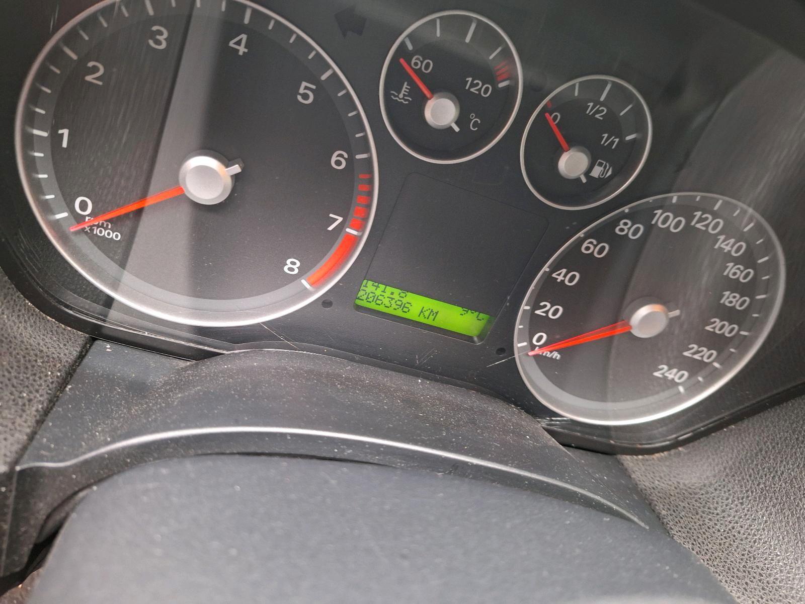 Ford Focus 2005 — photo 10