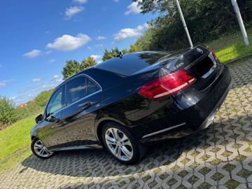 Mercedes E 220 - 4