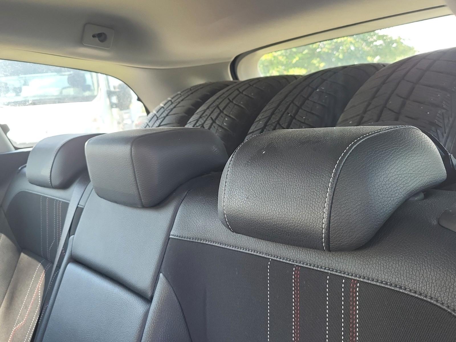 Opel Astra 2012 — photo 17