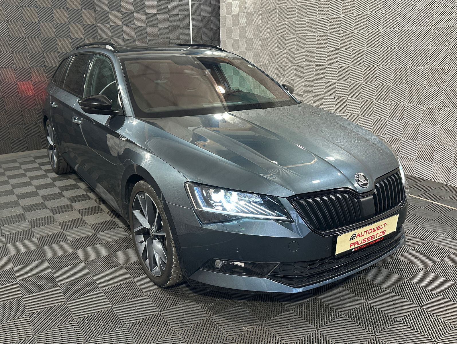 Gebrauchtwagen Skoda Superb Superb 4×4*SPORTSLINE*LED-ACC-MEMO-R.KAM-AHK-19" in Horb am Neckar