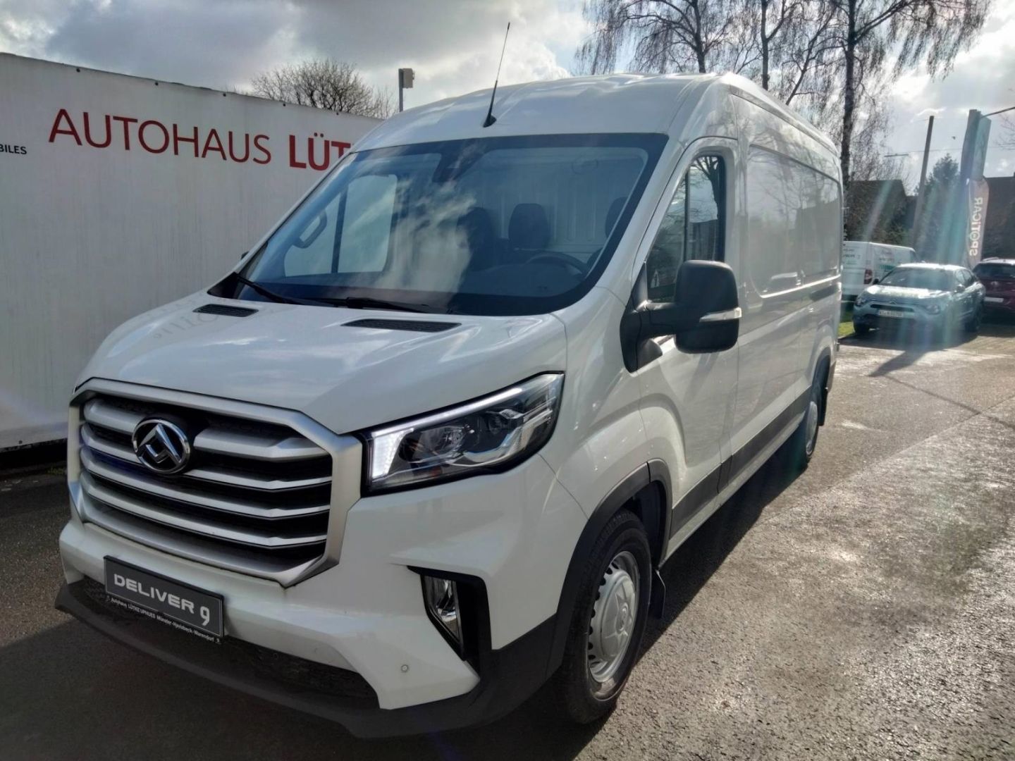 Fahrzeugabbildung Maxus Deliver9 2.0 Diesel Panel Van L3H2 FWD Base