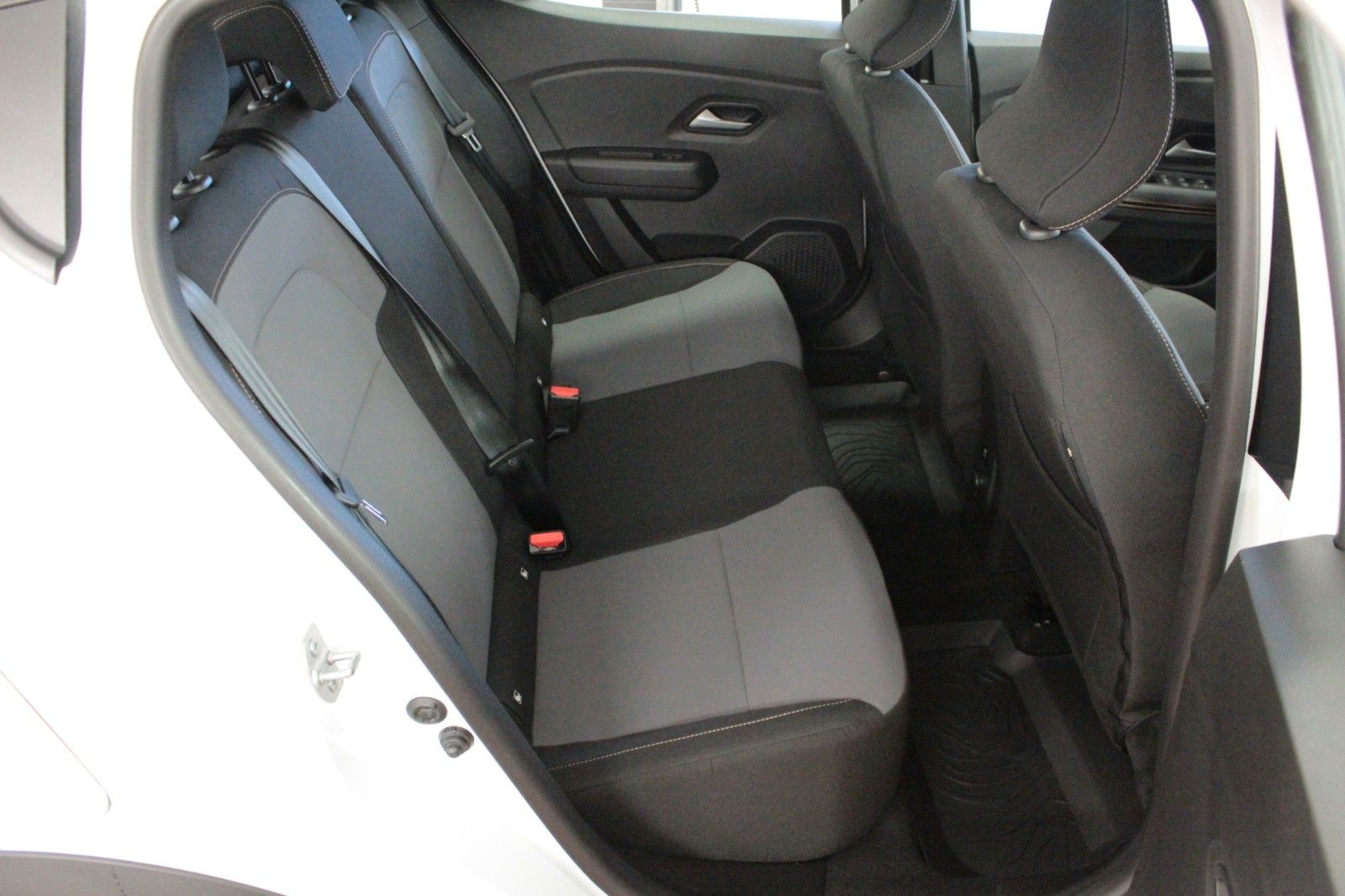 Fahrzeugabbildung Dacia Sandero Eco-G 100 Stepway Extreme+