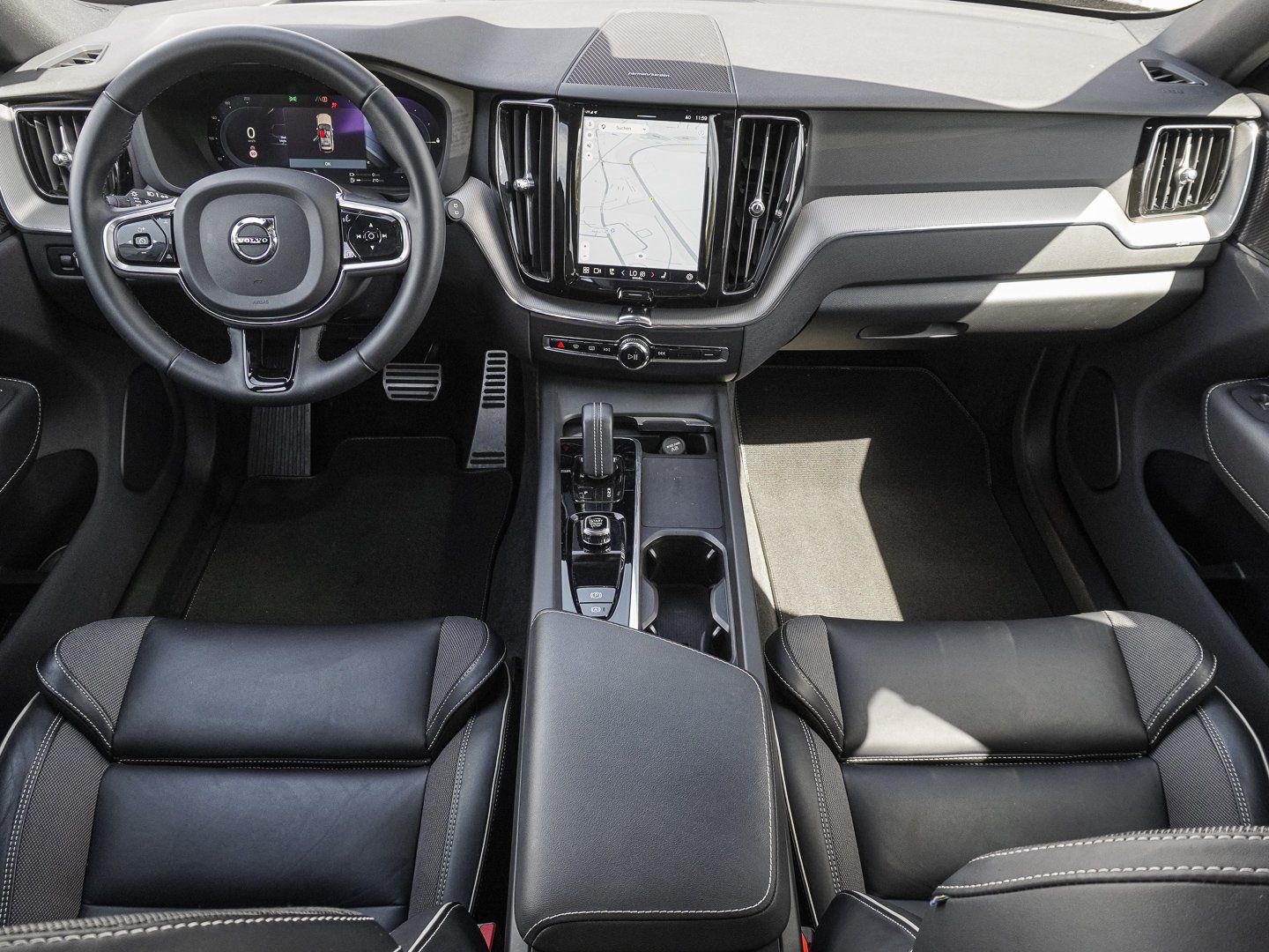 Volvo XC60 T6 AWD R-Design Plug-in Hybrid PANO HUD 360 foto 11