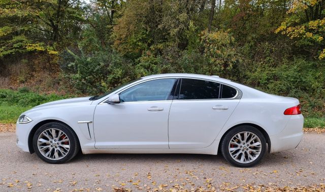 Jaguar XF 2.2 L Diesel -