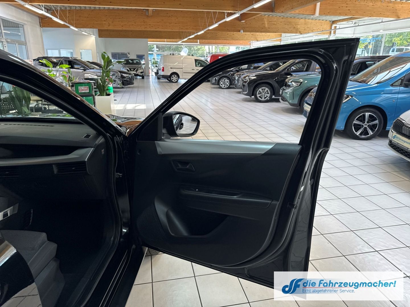 Fahrzeugabbildung Opel Frontera Electric Edition 83 kW Digitales Cockpi