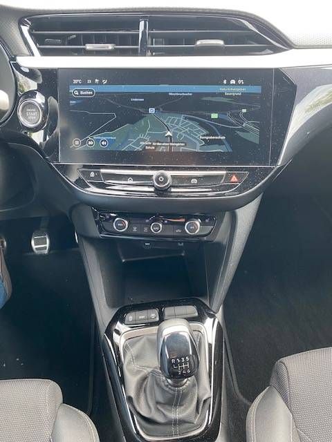 Fahrzeugabbildung Opel Corsa F 1.2 Turbo// Navi, KlimaAT, RFK, PDC v+h,
