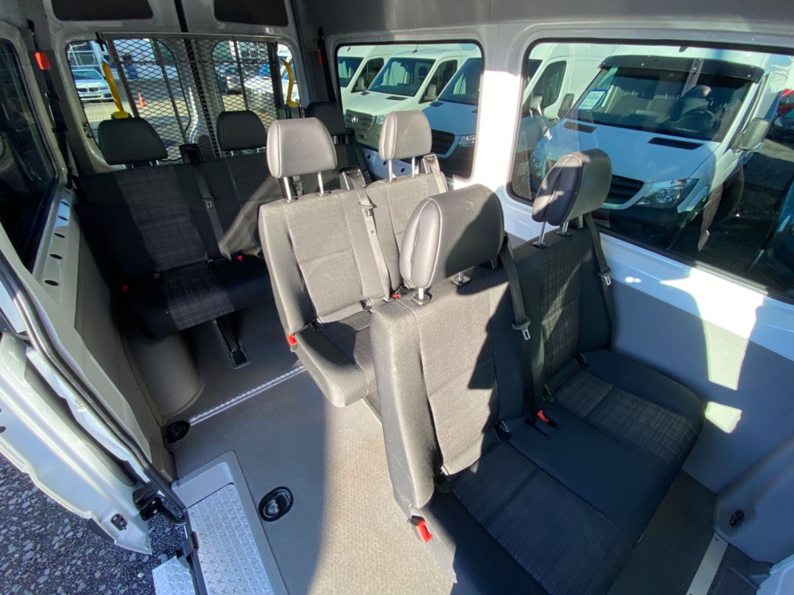 Fahrzeugabbildung Mercedes-Benz Sprinter II Kombi 314 CDI *Behindertengerecht*