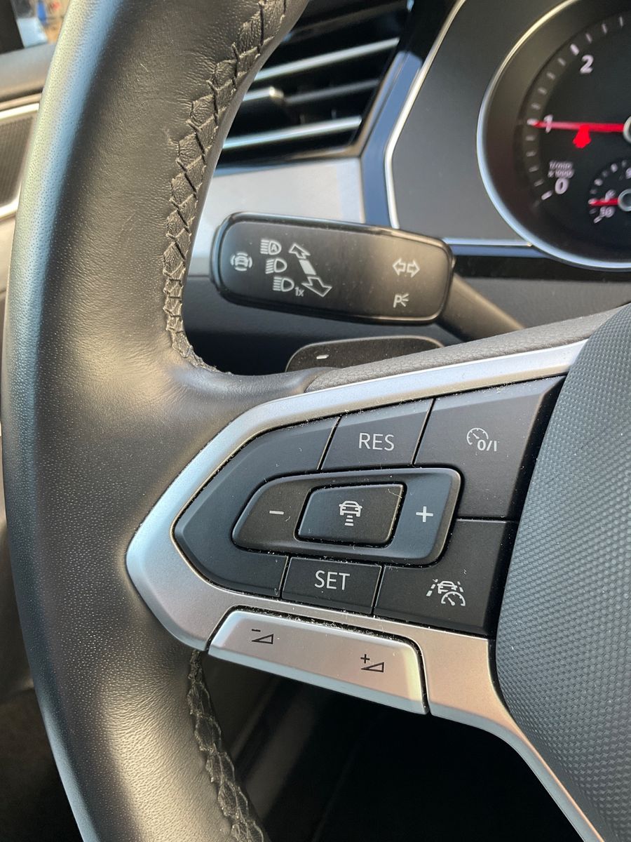 Fahrzeugabbildung Volkswagen Passat Variant 2.0 TDI DSG Busi,ACC,AHK,Kamera