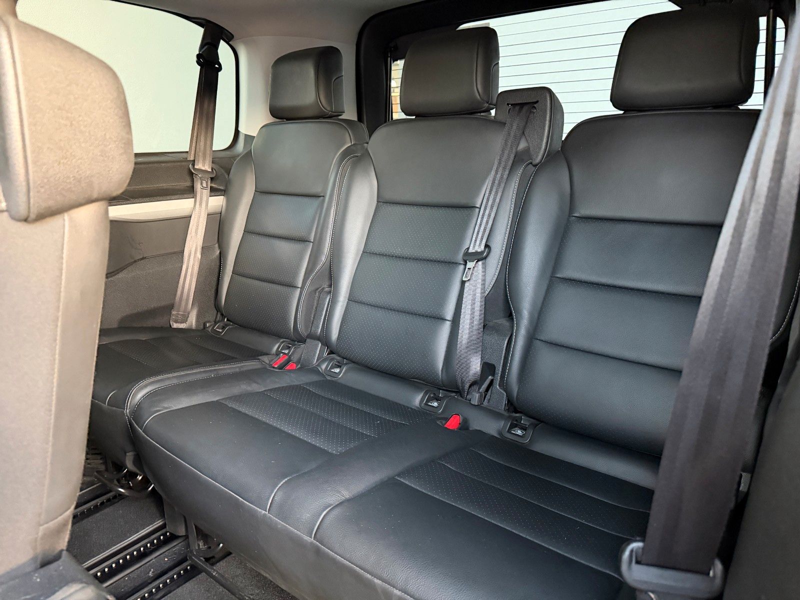 Fahrzeugabbildung Opel Zafira Life Elegance M AHK/Standheizung/8-Sitze!