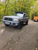 Nissan Pathfinder 3.3 I V6, Offroad , Rapor Lackierung - Nissan Pathfinder mit Benzin-Antrieb