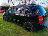 Kia Carnival 7 sitzer - gebrauchte Kia Carnival aus dem Jahr 2009