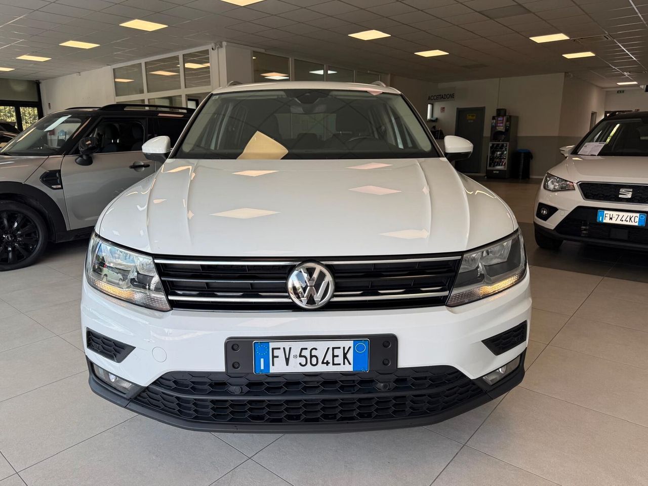 Volkswagen Tiguan 1.5 TSI Business ACT BlueMotio imagem 2