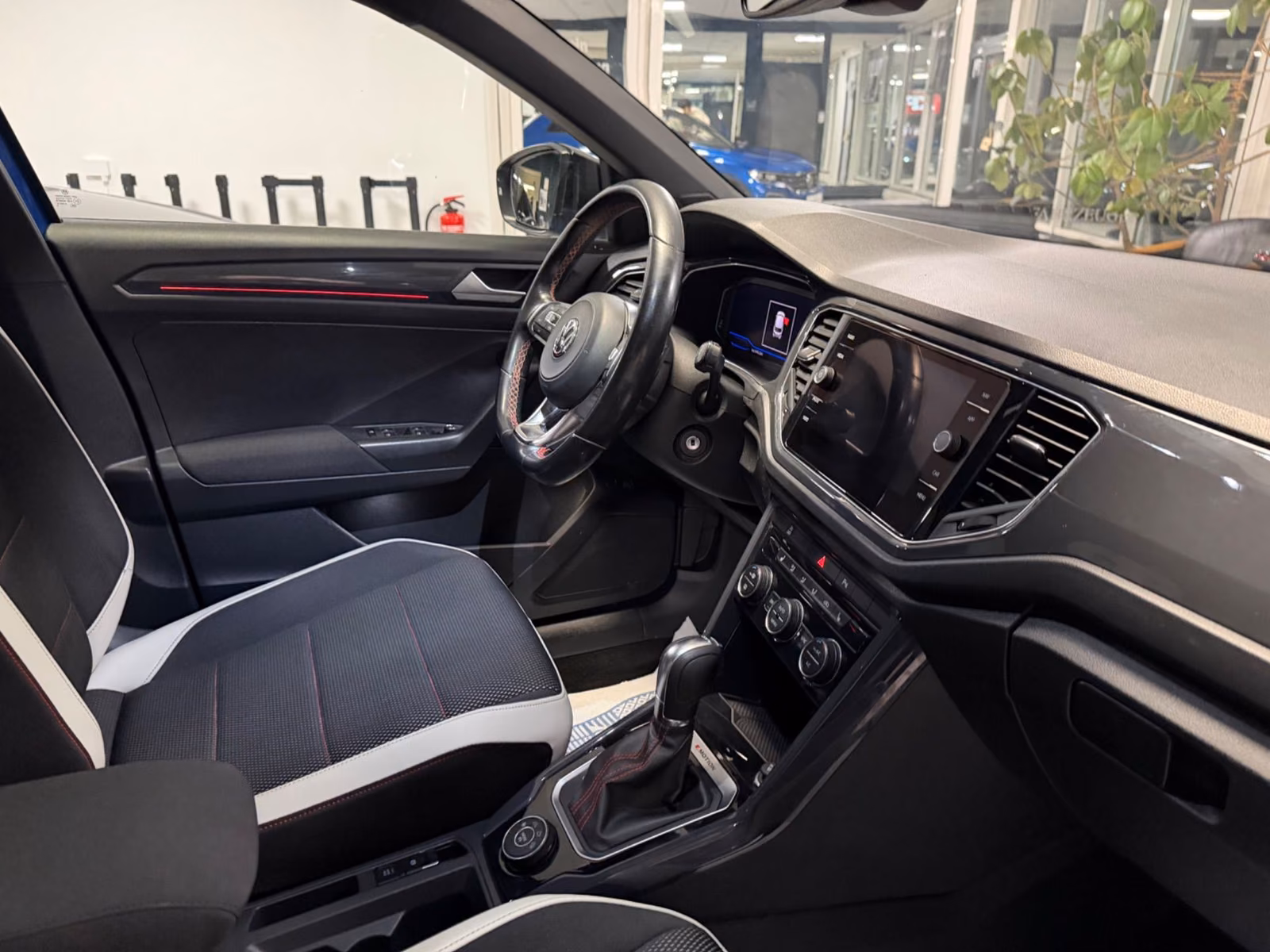 Volkswagen T-Roc 2.0 Sport 4 Motion 1.H DSG PANORAMA TOP !