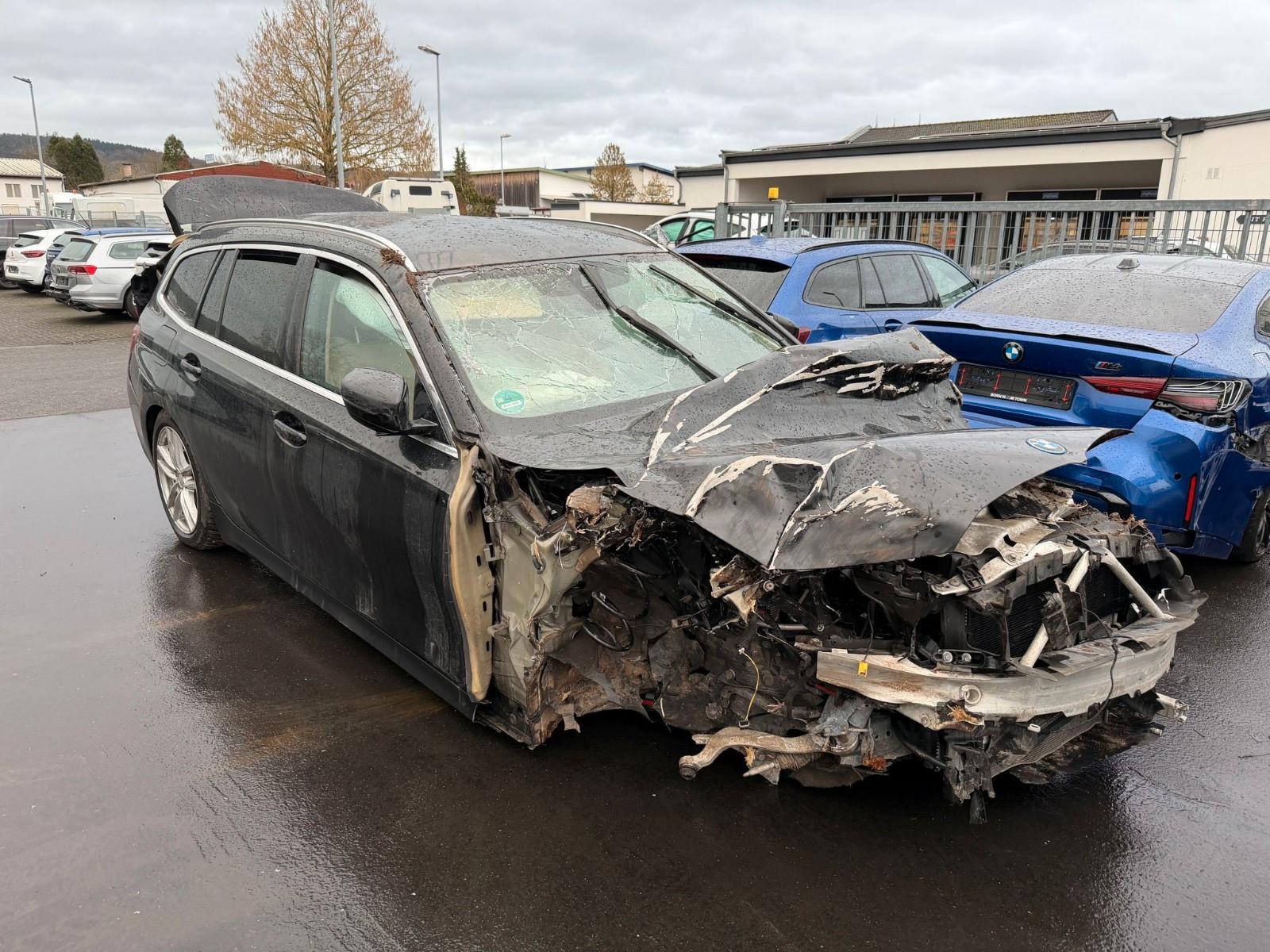 BMW 320 e Luxury Line