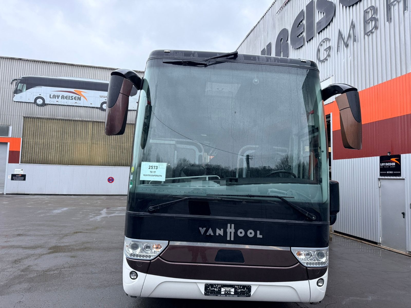 VANHOOL  2017 - Image 2 of 35